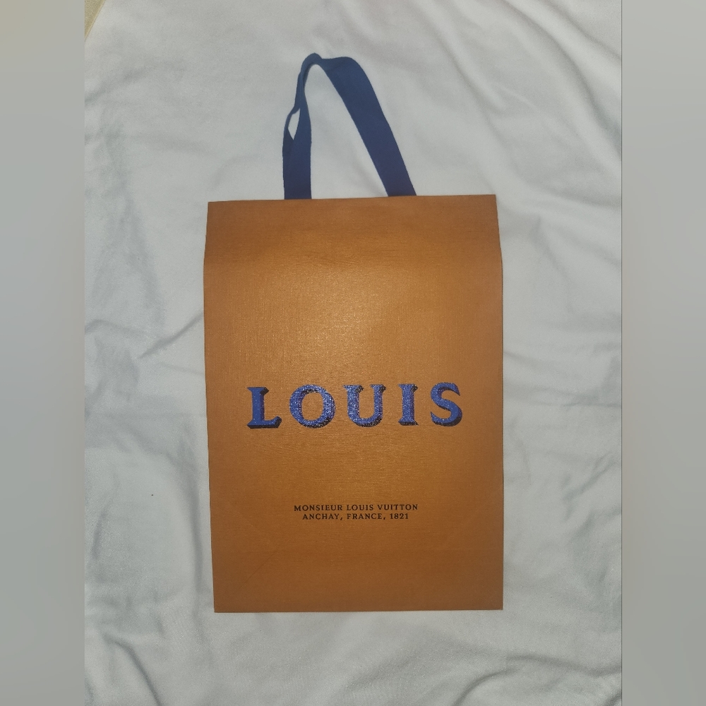LV  Paper Bag